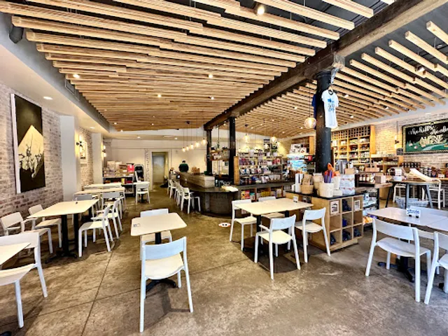 St. James Cheese Company - Warehouse District