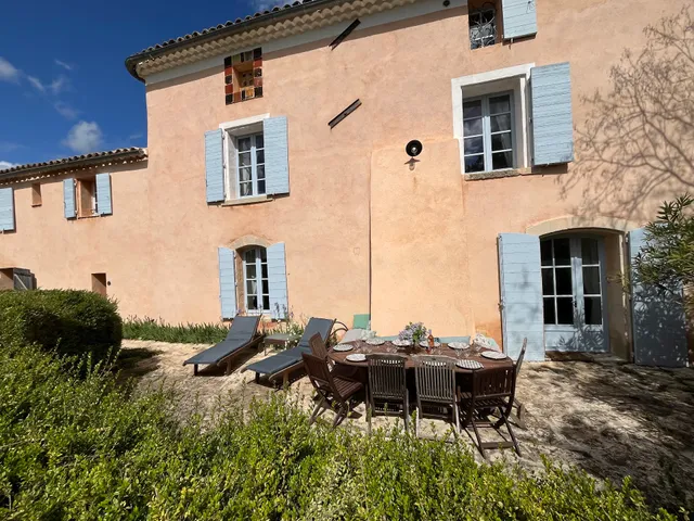 Le Clos de la Tuilerie : location de vacances en Provence
