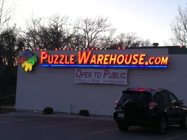 Puzzle Warehouse - Retail Store
