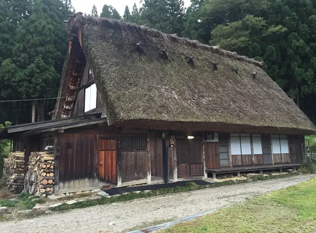 Shimizu｜Shirakawa-go Kayabuki Guest House【Official】