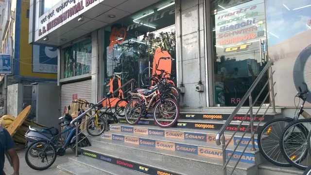 R R International Bikes