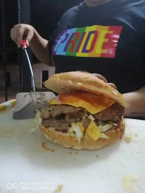 Orange FOOD hamburguesas al carbón