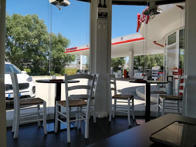 Iani Cafè & Iani Burger Bar