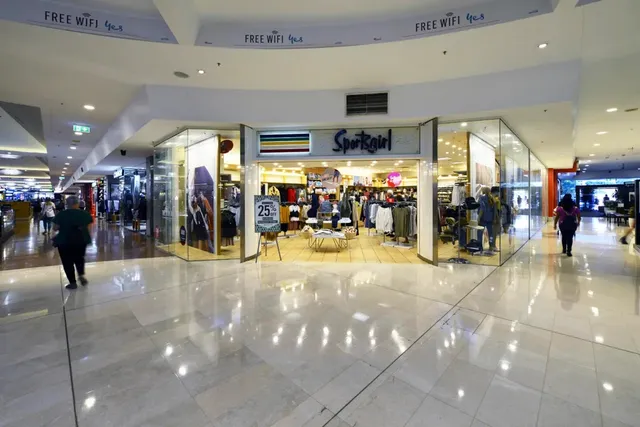 Sportsgirl Tea Tree Plaza