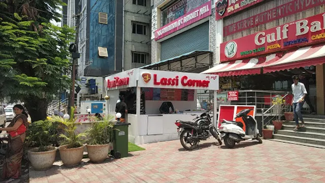 Lassi Corner