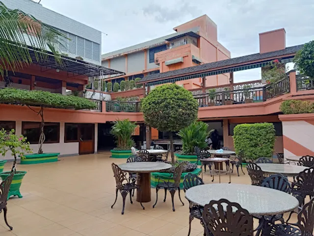 Bondy Bakery & Restaurant