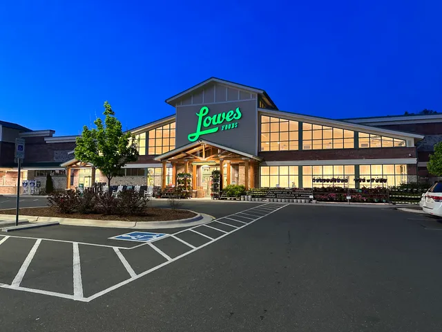 Lowes Foods of Cary Mills Park