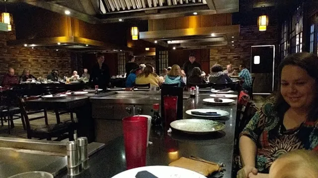 Sumo Japanese Steakhouse & Sushi Bar