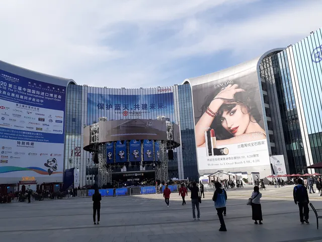 National Convention & Exhibition Center Parking Lot