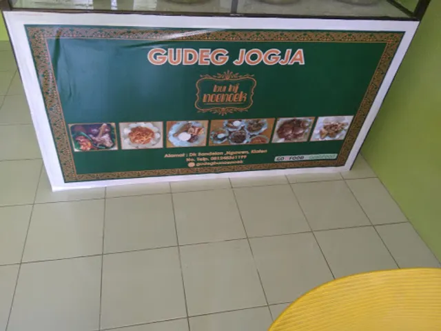 Gudeg jogja Bu Noenoek