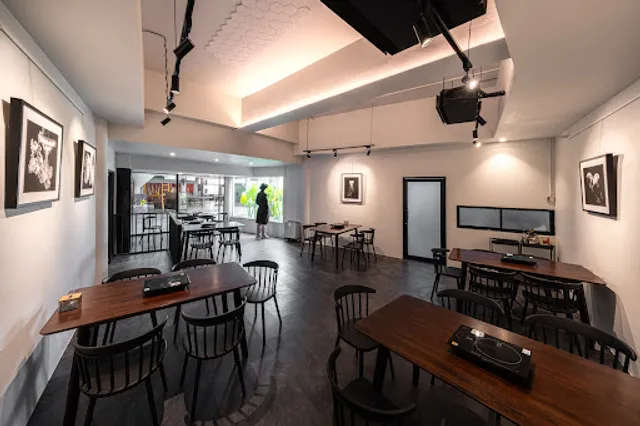 Lok Toi Hotpot and Gallery