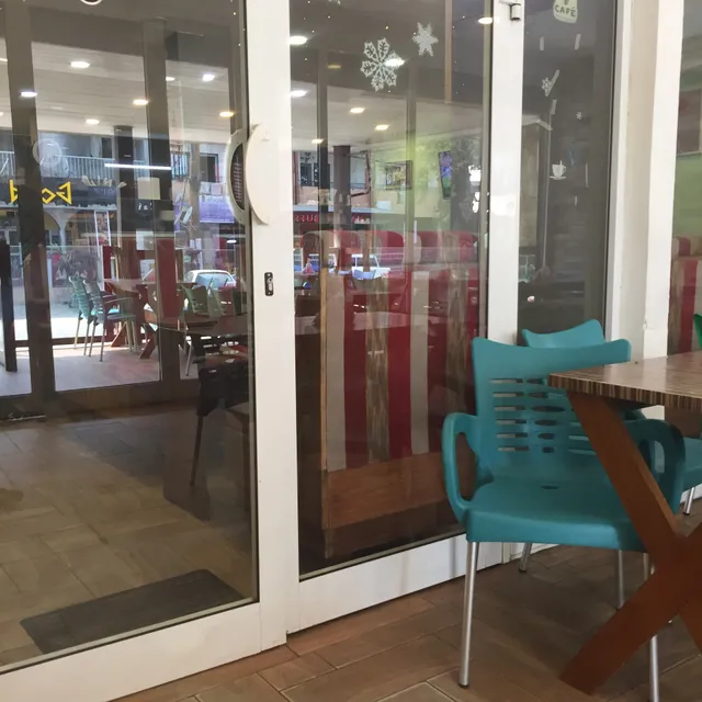 Les Cèdres (Bonamoussadi)