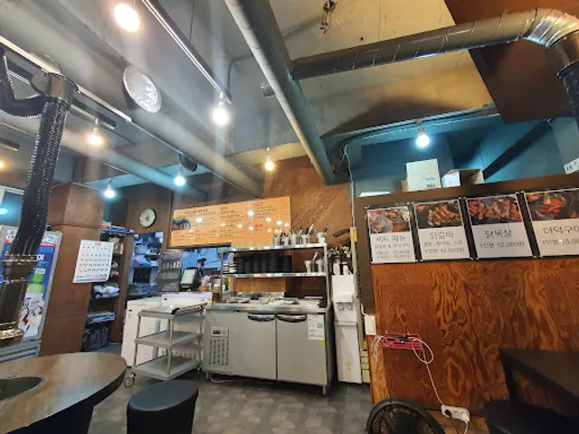 춘천샘토참숯닭갈비