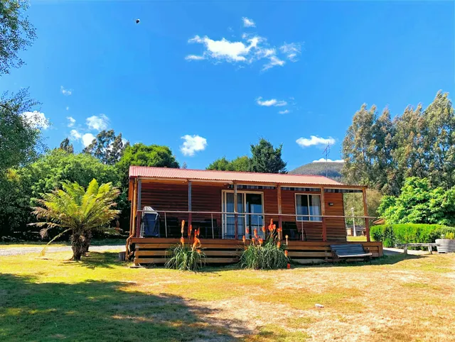 Maydena Mountain Cabins & Alpacas