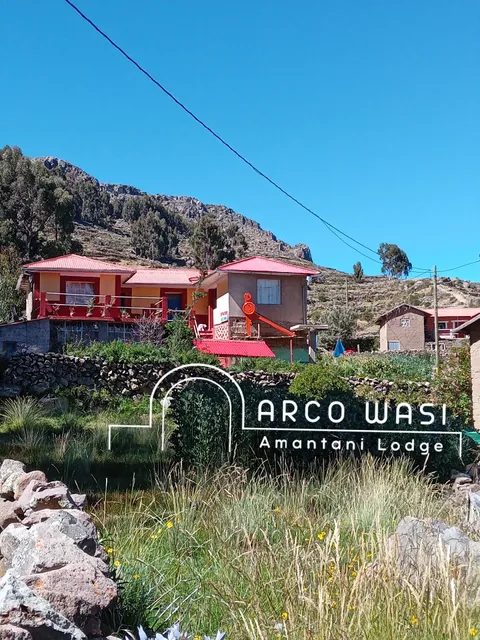 Arco Wasi Lagotiticaca Amantani