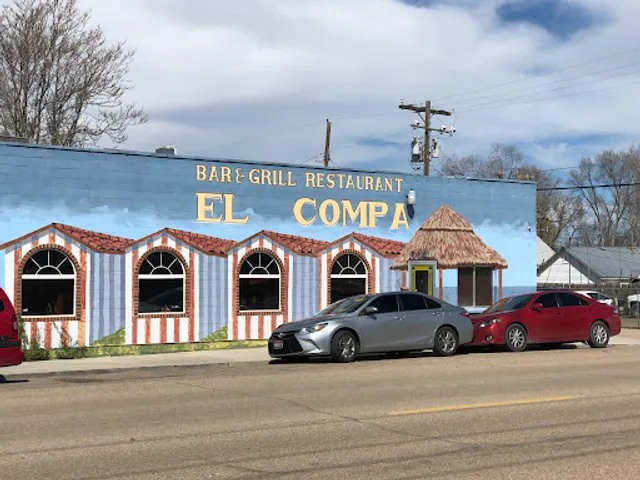 Tacos Y Mariscos El Compa