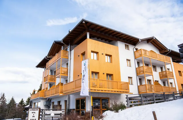 Hotel Alpine Mugon