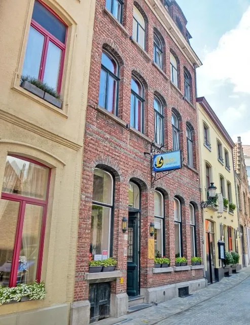 Lybeer Hostel Bruges