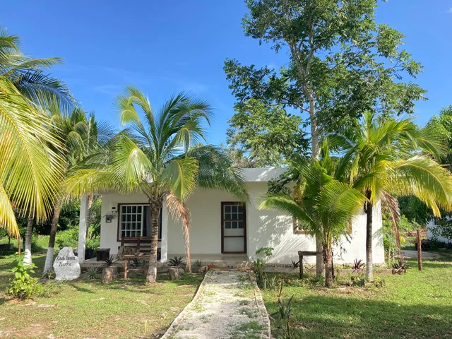 Rancho Alvarez Guest Houses & Hostal