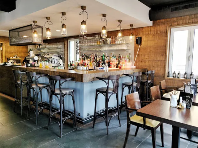 Buddy's Bar & Burger