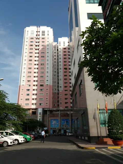 Central Garden Apartment