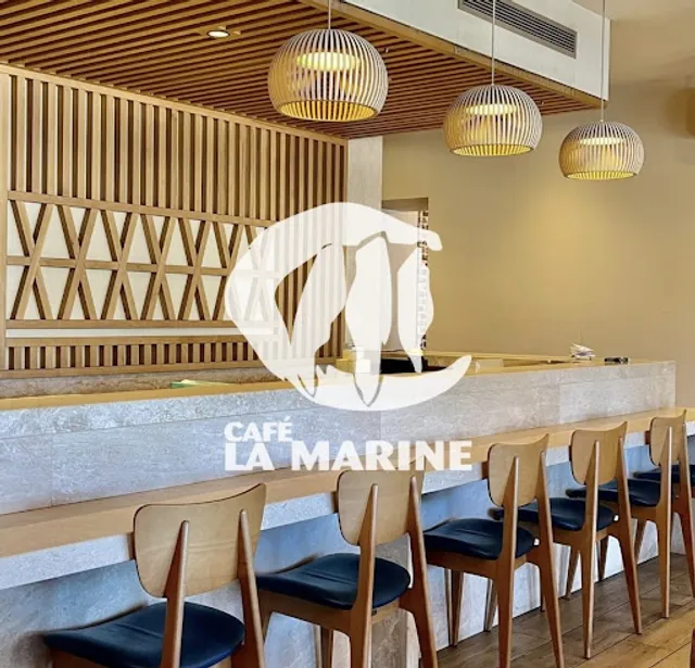 CAFE LA MARINE