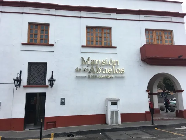 Mansion De Los Abuelos