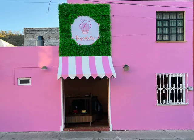 La Bizcotela, Repostería Café