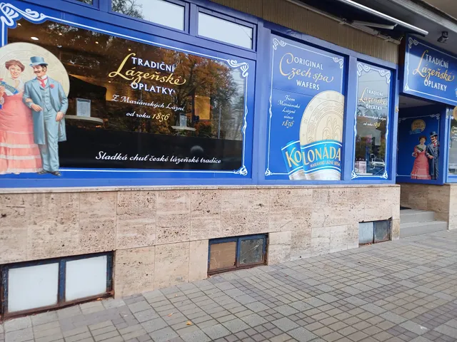 Colonnade CAFÉ & SHOP