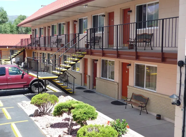 Garden of the Gods Motel