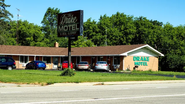 Drake Motel