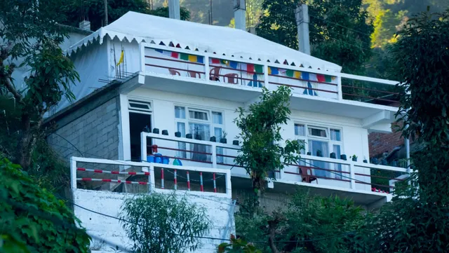 Mountain Meadow Dawaipani