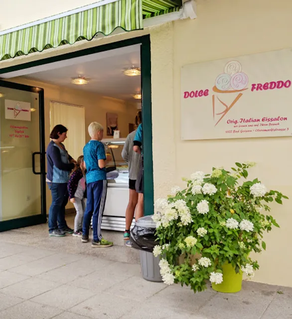 Eis Cafe "Dolce Freddo"