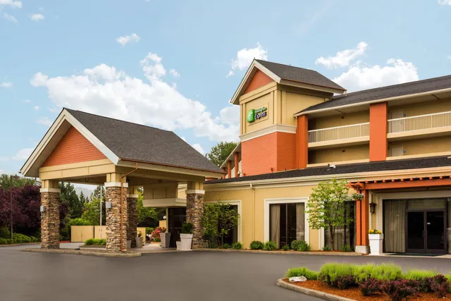 Holiday Inn Express Roseburg by IHG