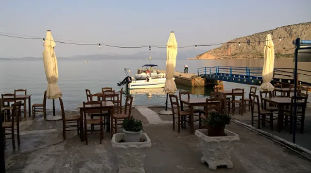 Το Αρχοντικό της Λαμπρινής