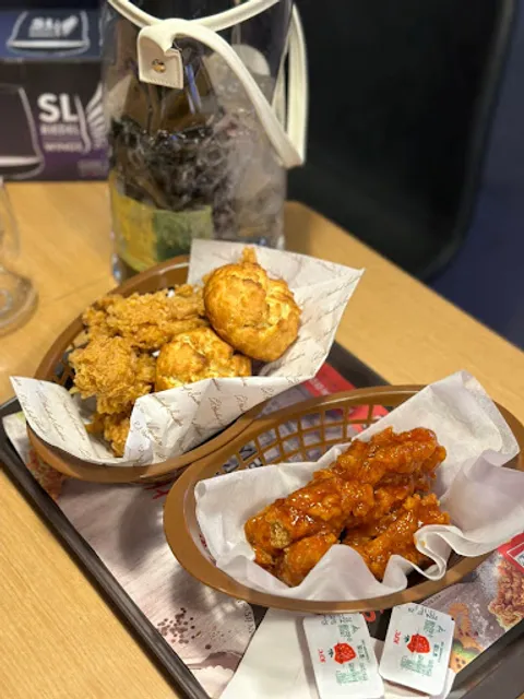 KFC 압구정로데오점 Apgujeong Rodeo