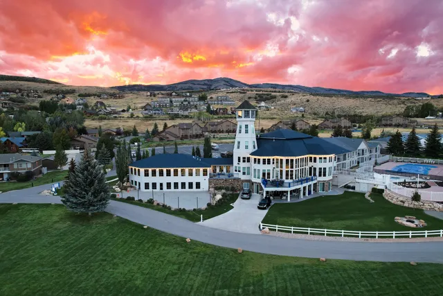 Sunrise Resort & Event Center