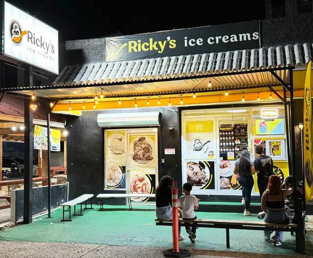Ricky’s Ice Creams - Bayamón Santa Rosa