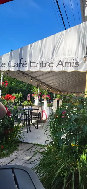 Le Café Entre Amis