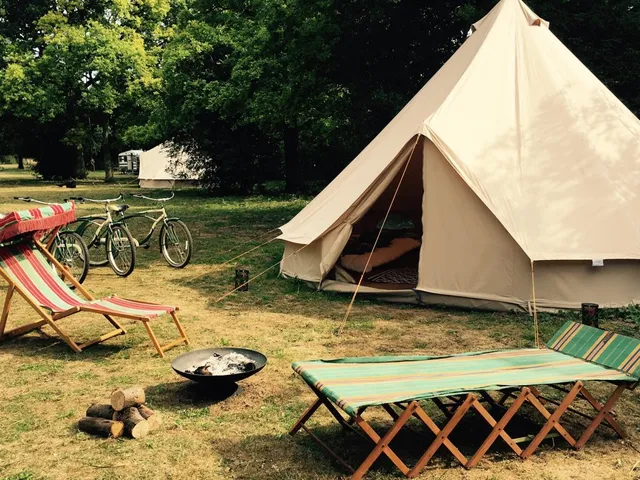 Oak Lodge Glamping