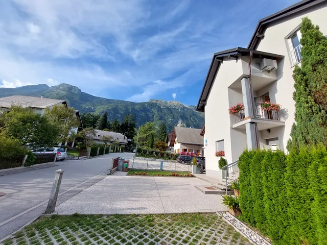 Apartments Hiša Brdo 48