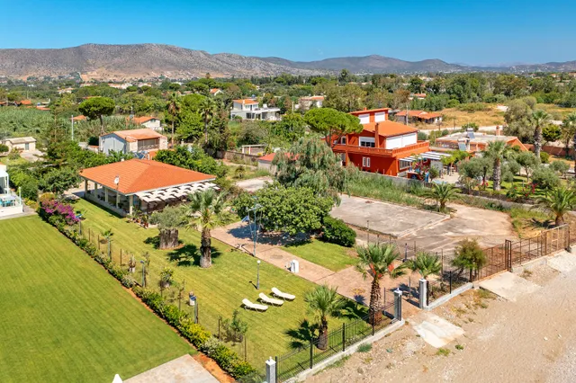 Maria's Mansion 3m from the Sea