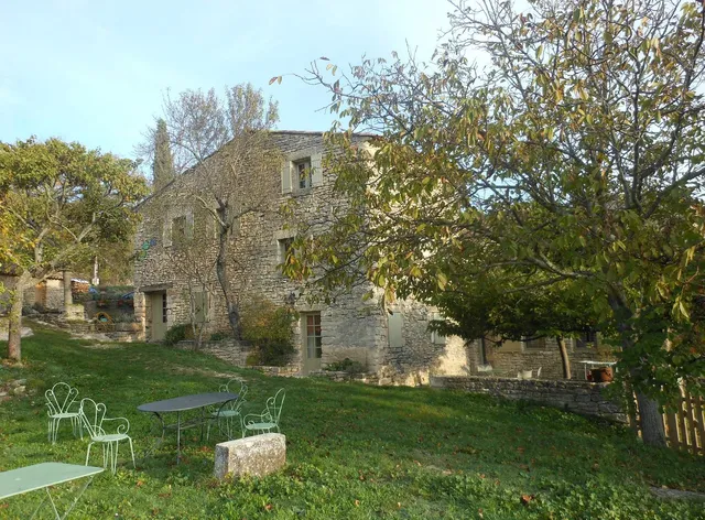 CHAMBRES D'HÔTES ET GÎTE LA SPARAGOULE