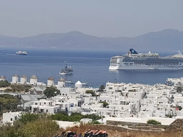 Fabrica Rooms & Studios