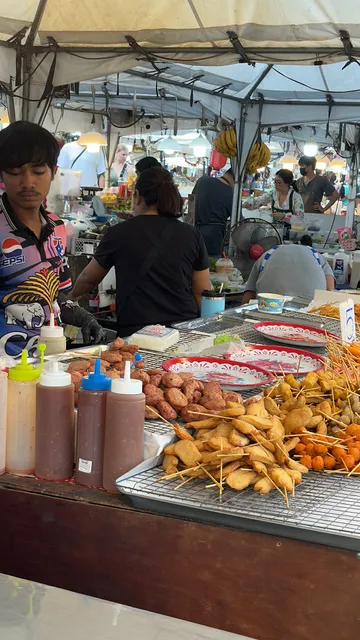 Chaweng market