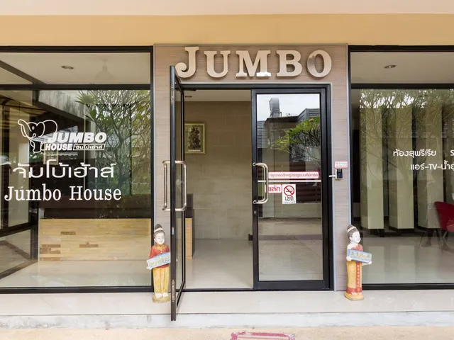 Jumbo House
