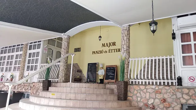 Major Hotel and Restaurant