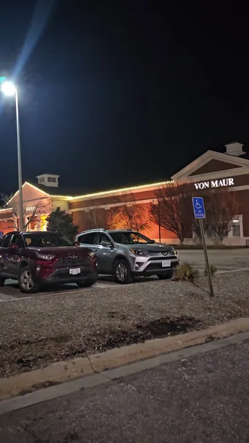 Von Maur