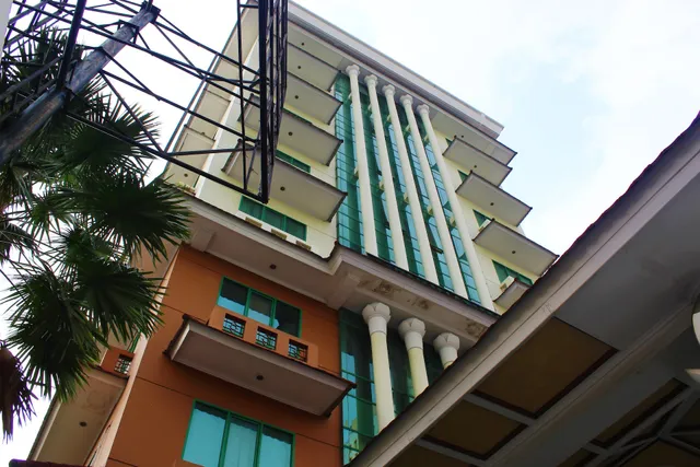 ZEN Premium Near Grand Indonesia Mall