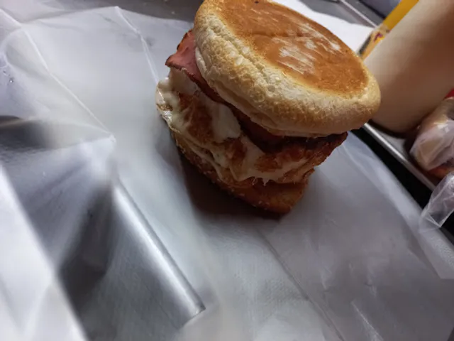 Hot Dogs y Hamburguesas